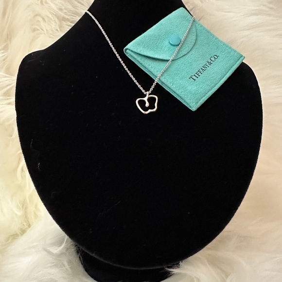 Authentic Tiffany & Co. Elsa Peretti 925 Silver Apple Necklace - Picture 2 of 2